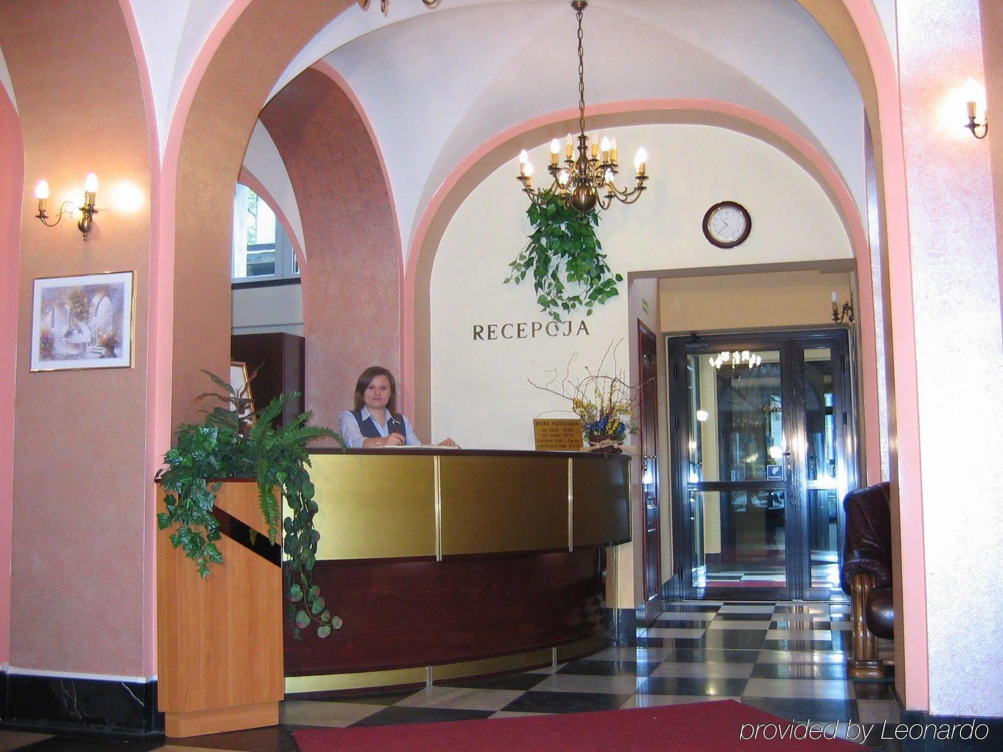 ホテル マゾウィエキ ワルシャワ インテリア 写真